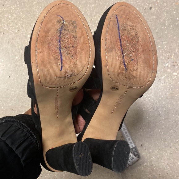 Vince Camuto black suede heel dress sandal sz 9.5 - Picture 7 of 7